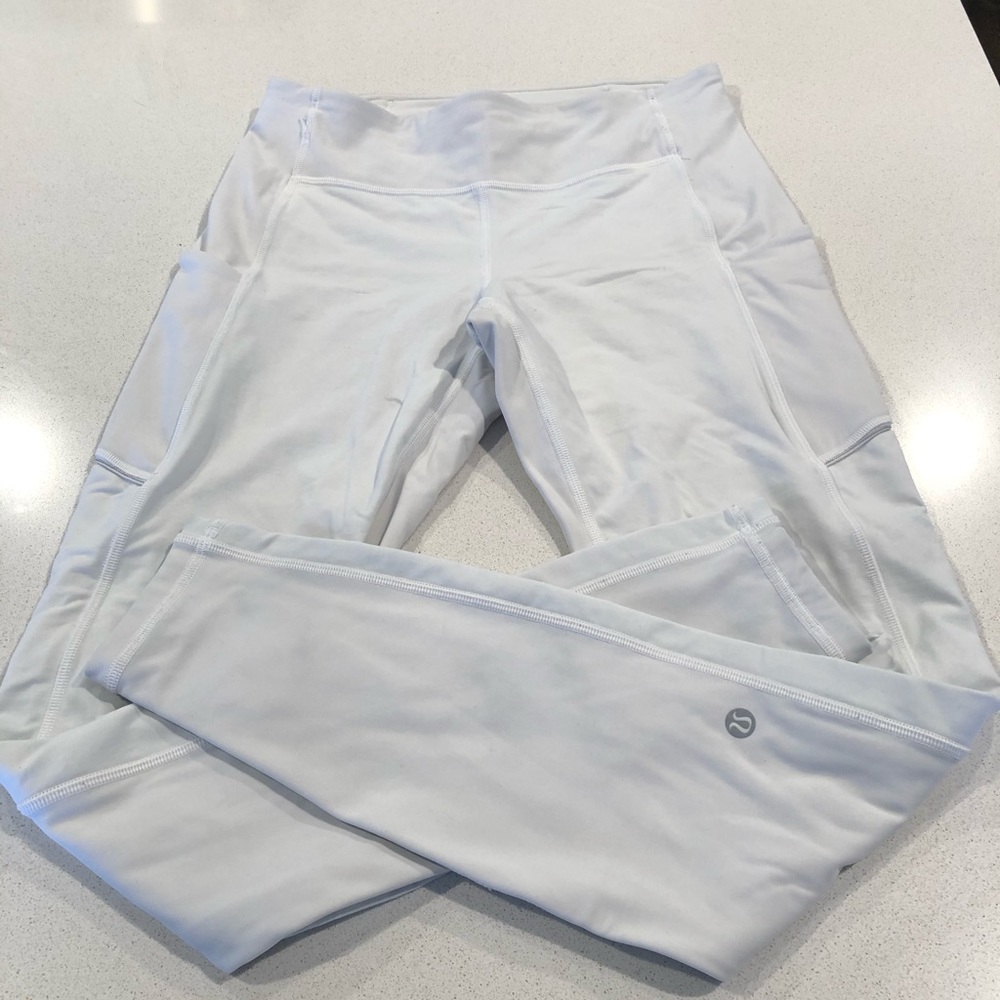 White Lululemon Leggings Size 6- only worn once!